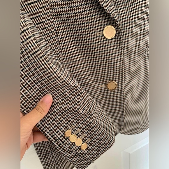 Never Worn: Aritzia Little Moon Blazer - Picture 2 of 4